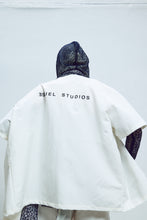 Load image into Gallery viewer, UNISEX SHIRT WITH LACE DETAILS