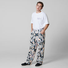 Load image into Gallery viewer, PRINTED CARGO SWEATPANTS