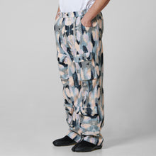 Load image into Gallery viewer, PRINTED CARGO SWEATPANTS