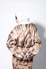 Load image into Gallery viewer, ABSTRACT-PRINT CROPPED HOODIE