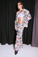 Load image into Gallery viewer, GRAFFITI CARGO PANTS
